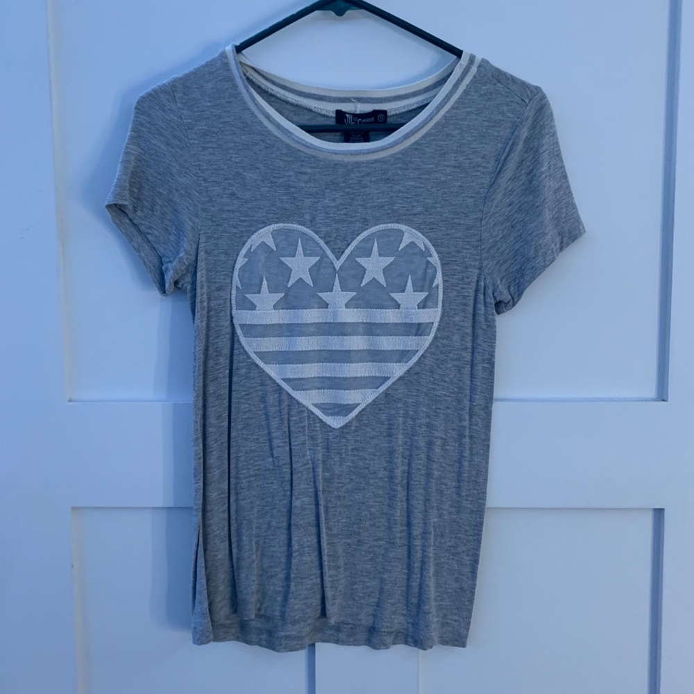 gray T